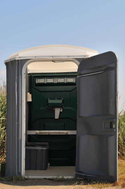 Best Construction site porta potty rental  in Northford, CT